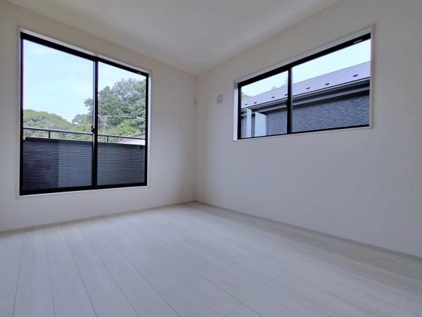 【1号棟】金沢区新築戸建　2台駐車可　南面バルコニー