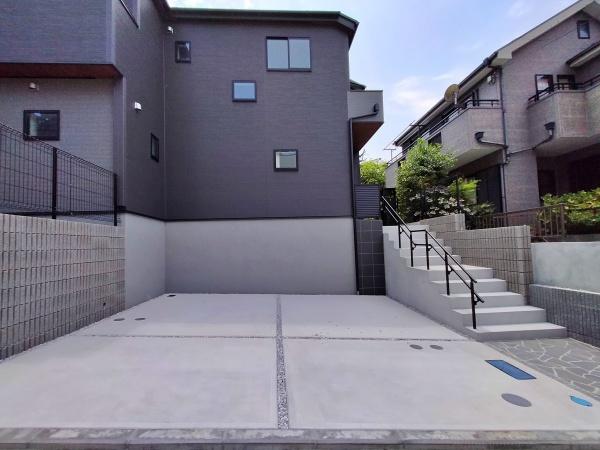 【1号棟】金沢区新築戸建　2台駐車可　南面バルコニー