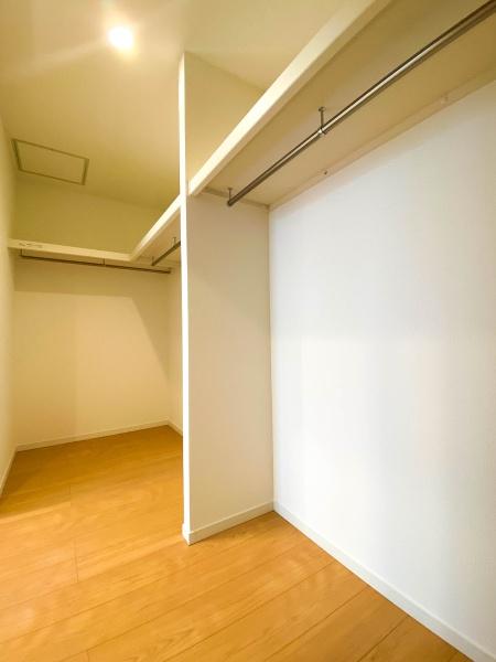 戸塚区新築戸建WICSIC納戸×2カースペ3台　お庭