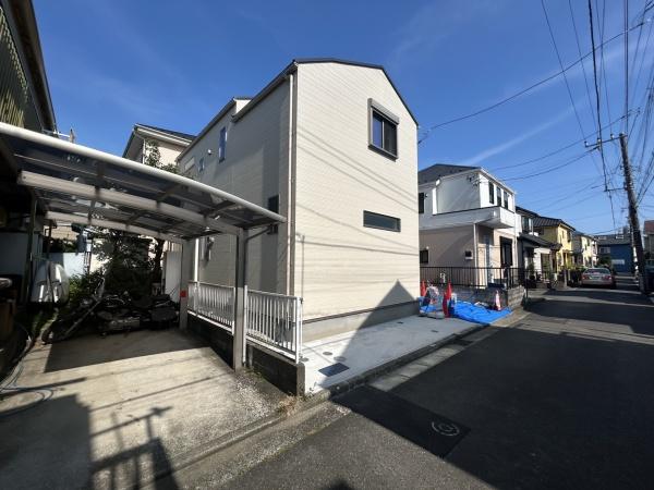 泉区新築戸建　小学校歩４分　LDK18帖　リビング階段
