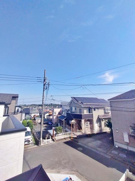 【1号棟】藤沢市新築戸建　床暖房　2台駐車可　納戸