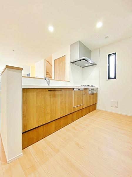 【9号棟】鶴見区新築戸建リビング階段