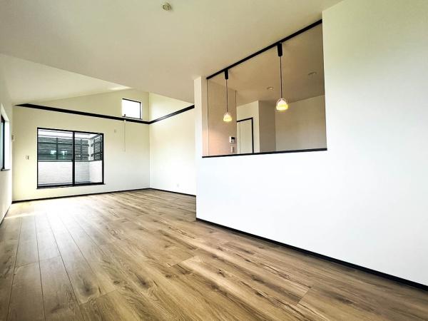 【1号棟】南区新築戸建角地SIC6帖納戸×2