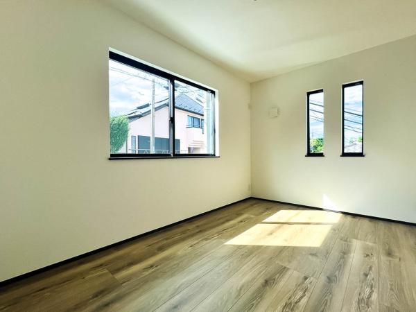 【1号棟】南区新築戸建角地SIC6帖納戸×2
