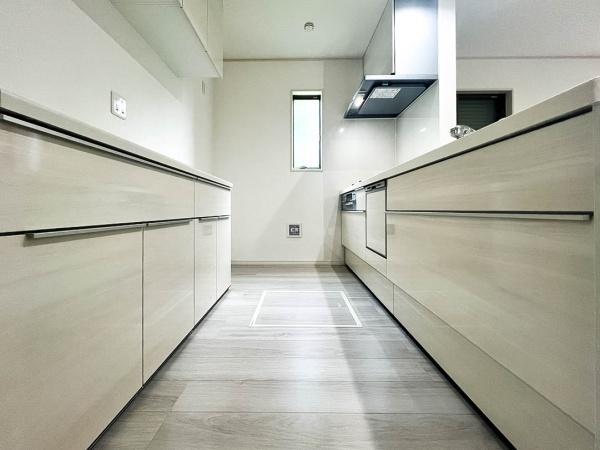 港南区新築戸建カースペ2台カップボード2WAY洗面所