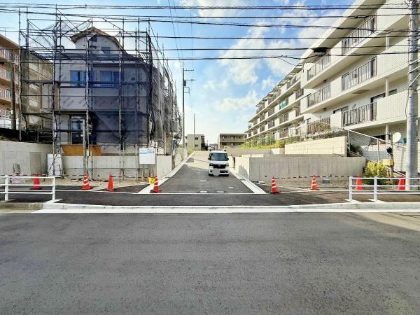 【B号棟】港北区新築戸建　LDK20帖　ルーバル　SIC