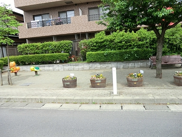 【1号棟】大和市新築戸建 床暖房 2台駐車可 南道路(大和原2号公園)