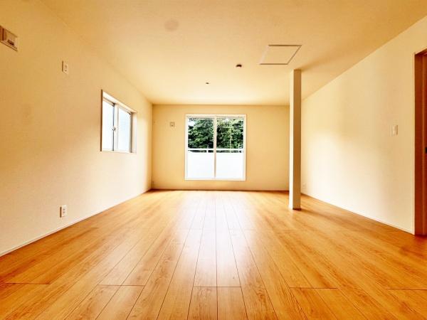 【2号棟】大和市新築戸建　床暖房　2台駐車可　南道路