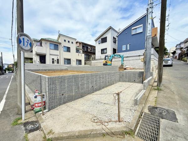 【1号棟】南区新築戸建　LDK18帖　パントリー　角地