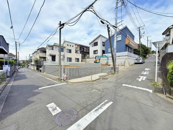 【1号棟】南区新築戸建　LDK18帖　パントリー　角地