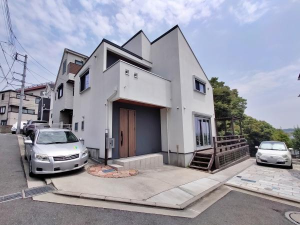 中区中古戸建　LDK20帖　2台駐車可　リビング階段