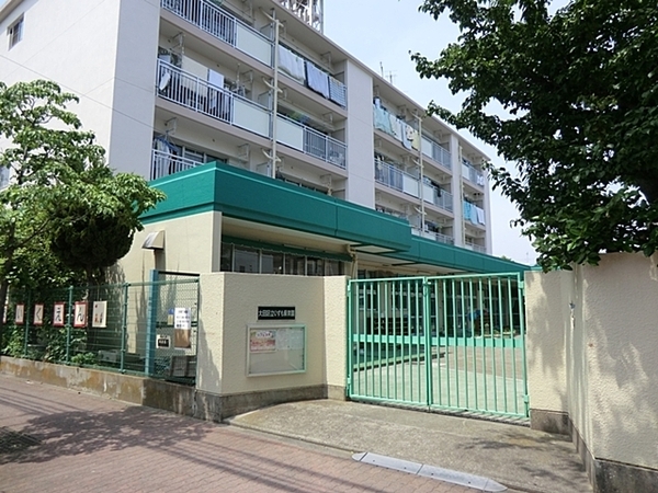 【A号棟】大田区新築戸建 リビング階段 納戸(いずも保育園)