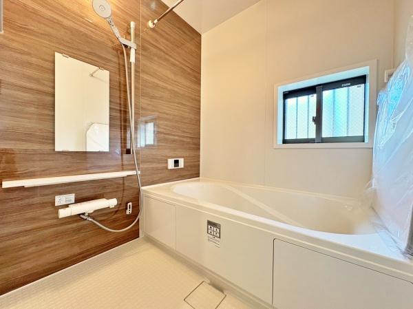 【1号棟】泉区新築戸建　並列2台駐車可　南道路