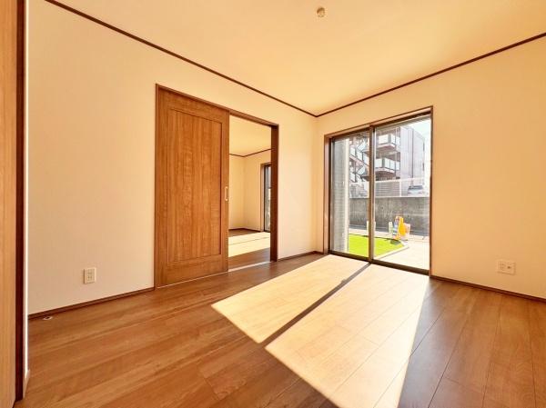 【1号棟】泉区新築戸建　並列2台駐車可　南道路