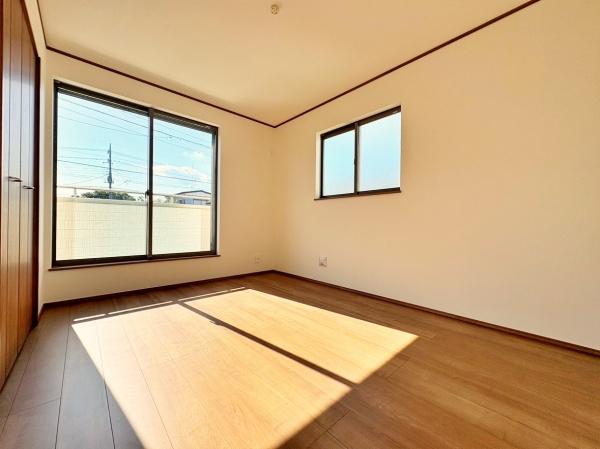 【1号棟】泉区新築戸建　並列2台駐車可　南道路