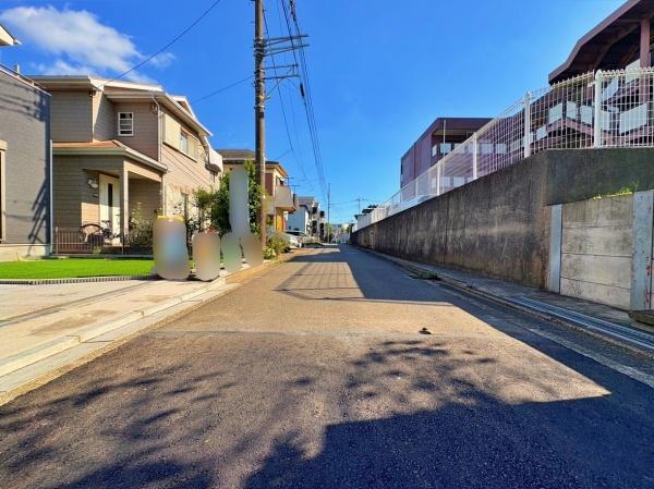 【1号棟】泉区新築戸建　並列2台駐車可　南道路