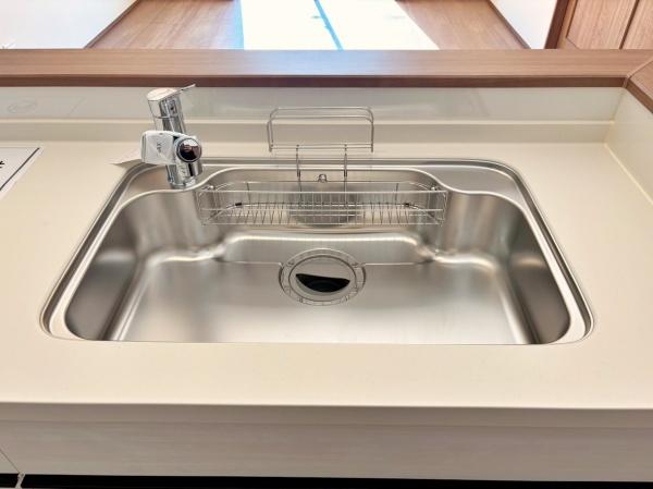 【1号棟】泉区新築戸建　並列2台駐車可　南道路