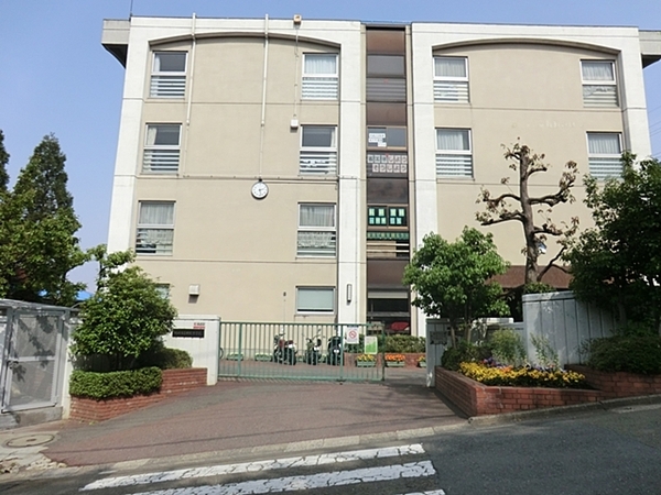 ミレニアムコート向ヶ丘遊園【ペット飼育可リノベ】(川崎市立枡形中学校)