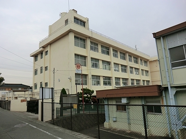 横浜市瀬谷区相沢2丁目の中古一戸建て(横浜市立相沢小学校)