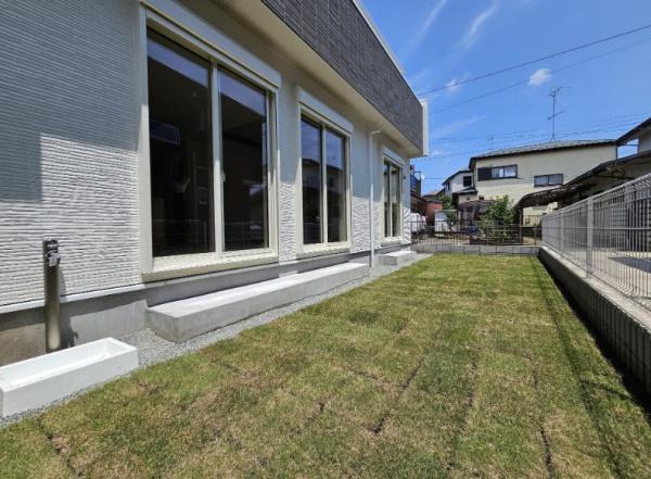 【1号棟】泉区新築戸建2台駐車可和室床暖吹抜け