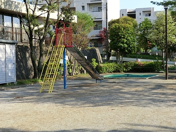 【B号棟】神奈川区新築戸建地下ガレージルーバル(神大寺二丁目公園)