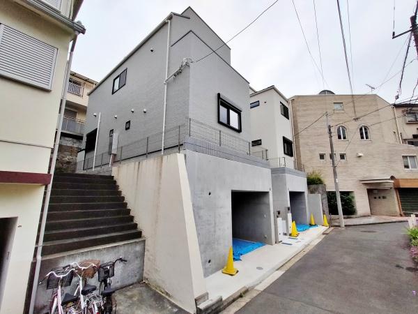 【B号棟】神奈川区新築戸建地下ガレージルーバル