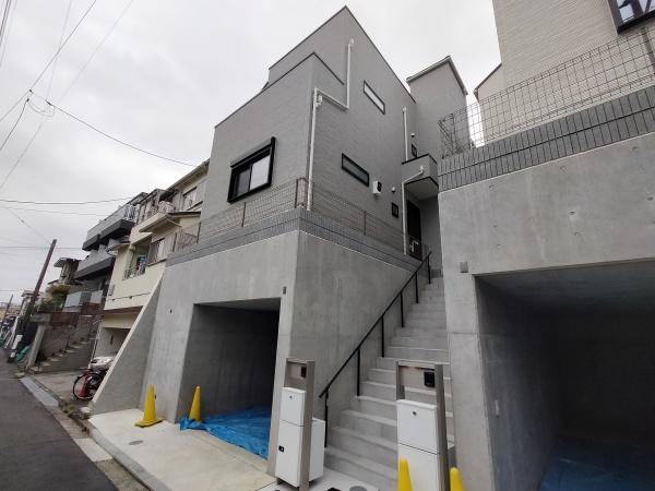 【B号棟】神奈川区新築戸建地下ガレージルーバル