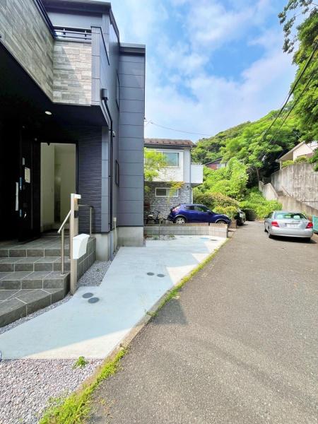 【1号棟】鎌倉市新築戸建　リビング階段　角地