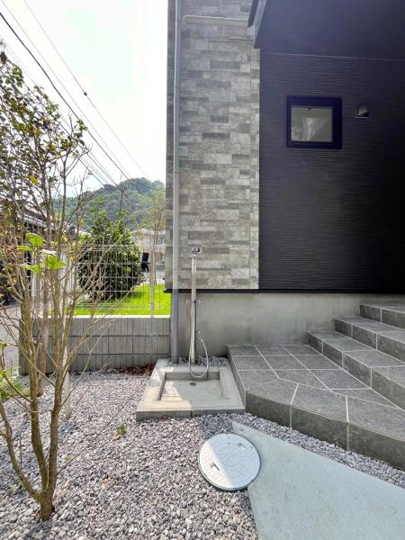 【1号棟】鎌倉市新築戸建　リビング階段　角地