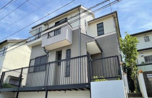 南区フルリフォーム戸建　屋根付き車庫　洗面化粧台2ヶ所
