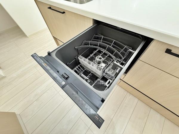 【2号棟】金沢区新築戸建　LDK18帖　WIC×3　SIC