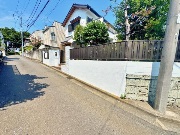 都筑区中古戸建　大型バルコニー　角地　リノベ