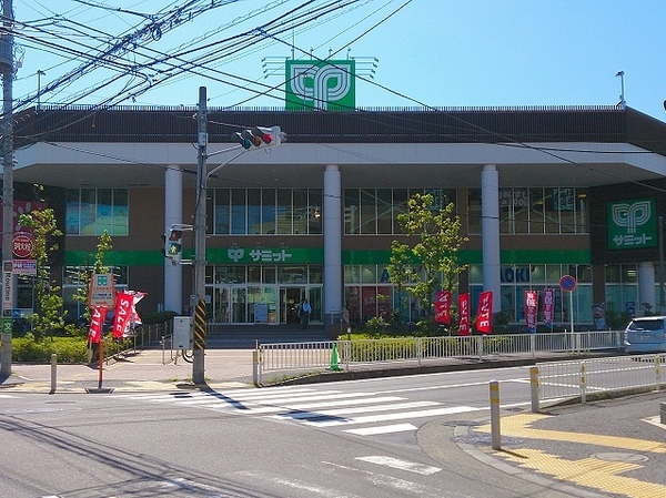 西区新築戸建 LDK18帖 ビルトイン車庫 リビング階段(サミットストア横浜岡野店)
