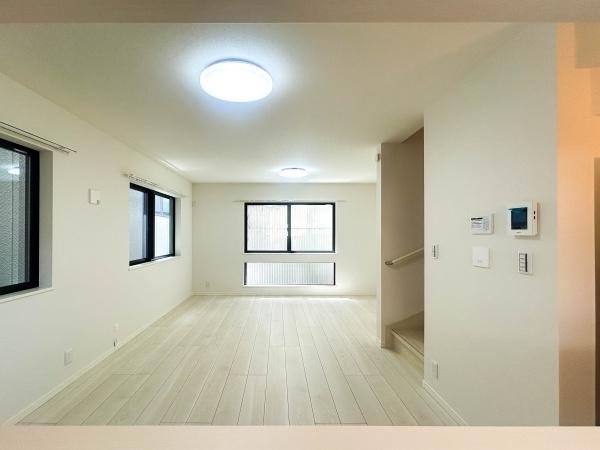 鶴見区新築戸建　3駅3路線利用可　平坦地　ルーフバルコニー