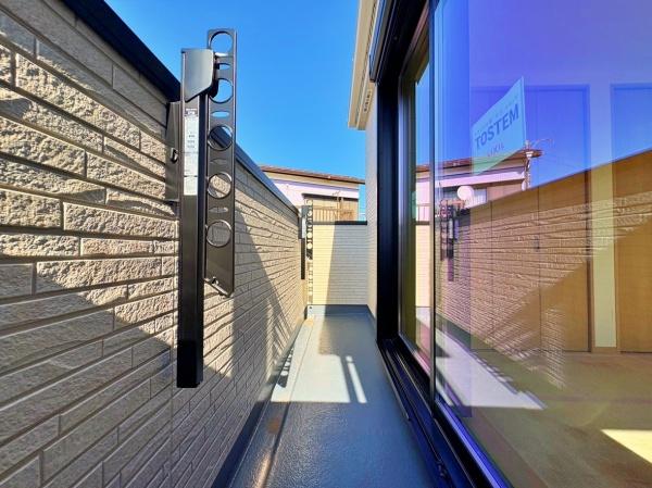 泉区新築戸建ビルトイン車庫業務スーパー徒5分