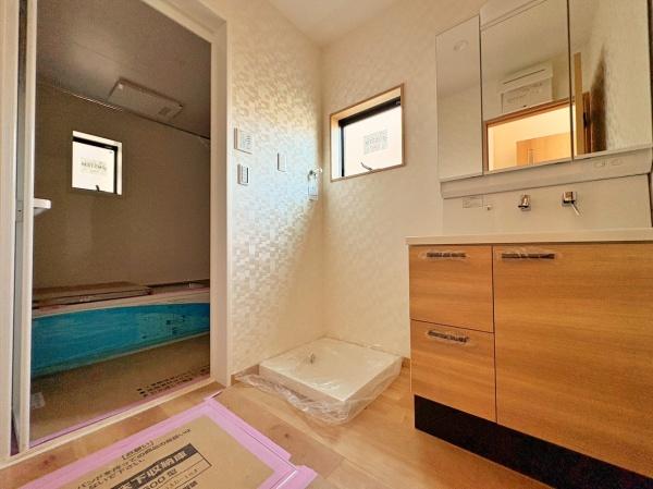 泉区新築戸建ビルトイン車庫業務スーパー徒5分