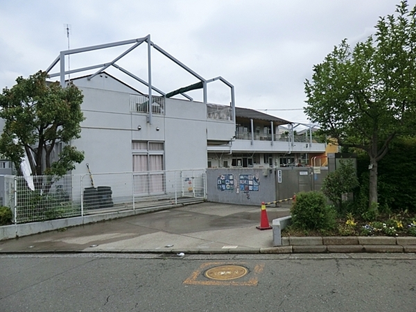 【3号棟】都筑区新築戸建　ロフト　パントリー　リビング20帖(大熊保育園)