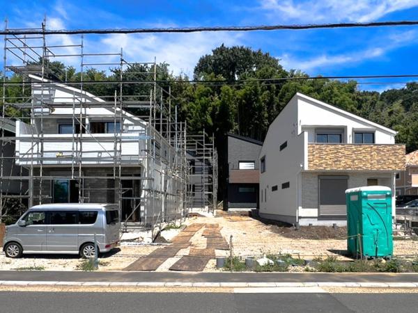 【3号棟】都筑区新築戸建　ロフト　パントリー　リビング20帖
