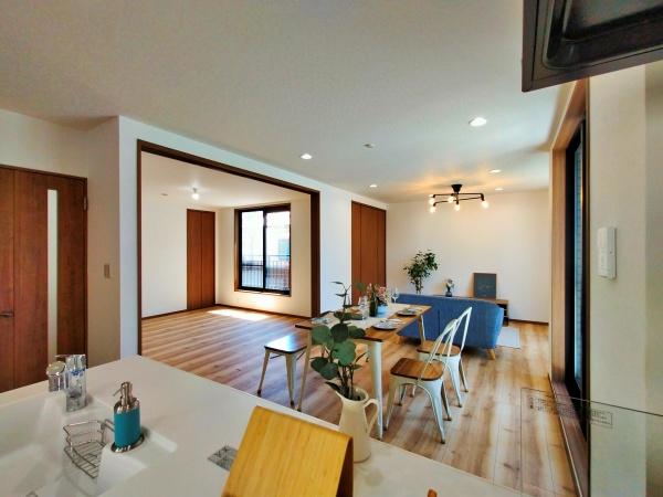 川崎市幸区中古戸建　南面バルコニー　WIC×2