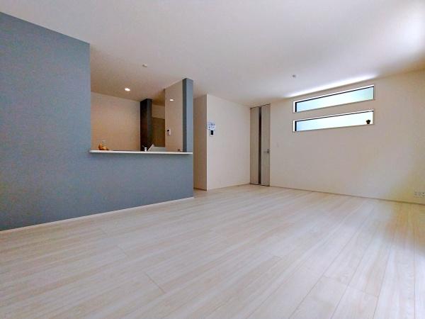 【1号棟】旭区新築戸建角地WICSICストレージ