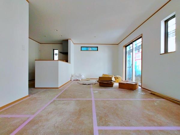 【A号棟】座間市新築戸建　LDK18帖　南面バルコニー