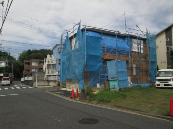 戸塚区新築戸建2台駐車可和室WIC庭付