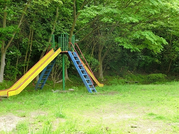 【2号棟】逗子市新築戸建　2路線利用可　土間収納　断熱工法(アザリエ山下公園)