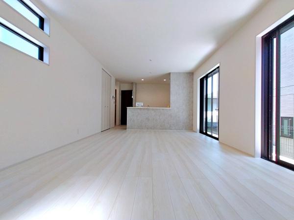 【1号棟】横須賀市新築戸建　LDK20帖　2台駐車可　SIC