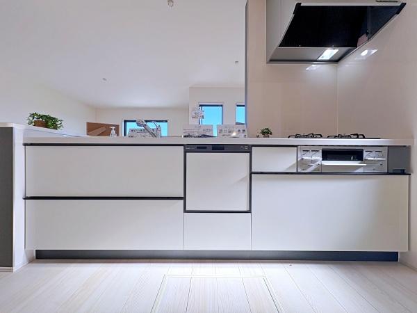 【1号棟】泉区新築戸建　LDK19帖　2台駐車可　角地