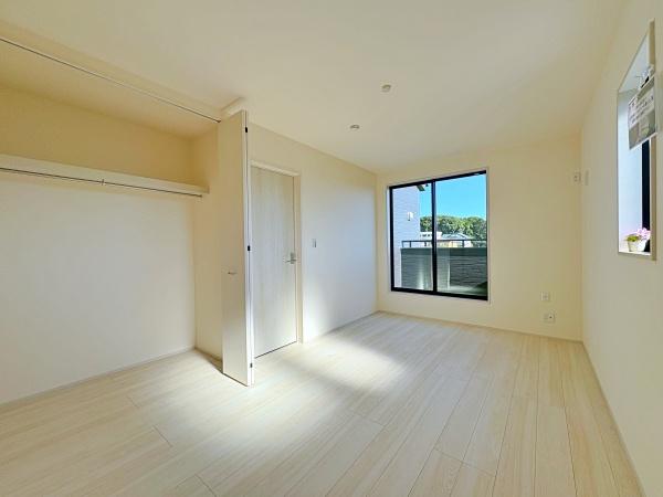 【1号棟】泉区新築戸建　LDK19帖　2台駐車可　角地