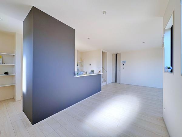 【1号棟】泉区新築戸建　LDK19帖　2台駐車可　角地
