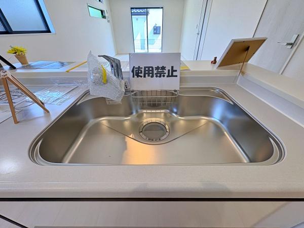 【1号棟】磯子区新築戸建　LDK20帖　2台駐車可　ロフト