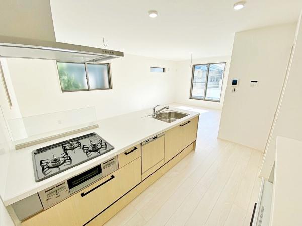 【1号棟】鶴見区新築戸建　LDK19帖　2台駐車可　SIC