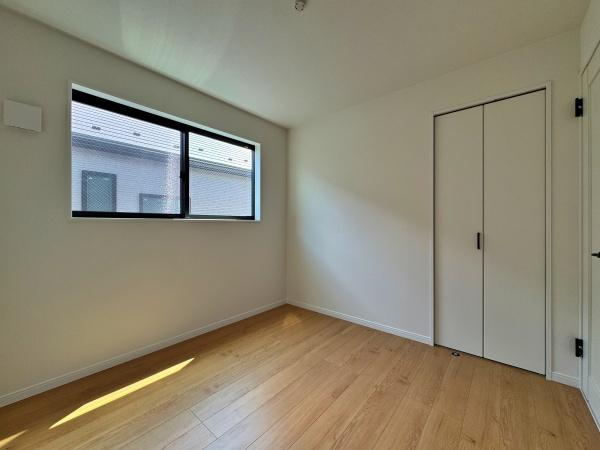 【2号棟】相模原市新築戸建　LDK18帖　パントリー